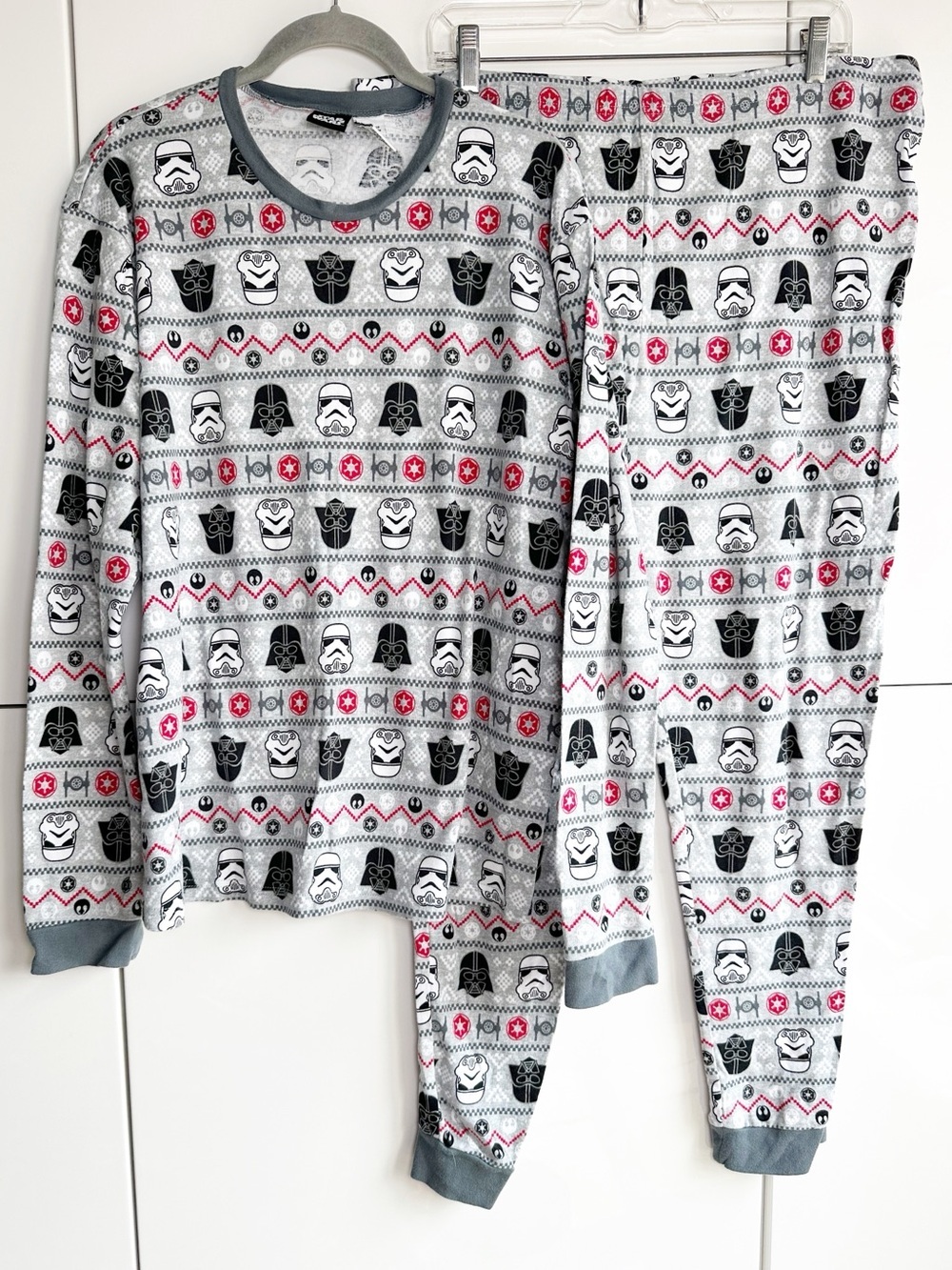 Star Wars Darth Vader Christmas Pajamas Size XL Gray Stormtrooper 2 Piece Set